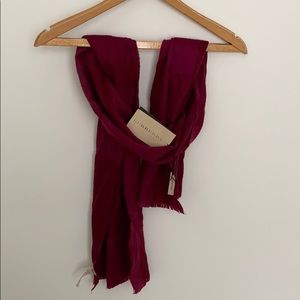 NWT Burberry wool scarf